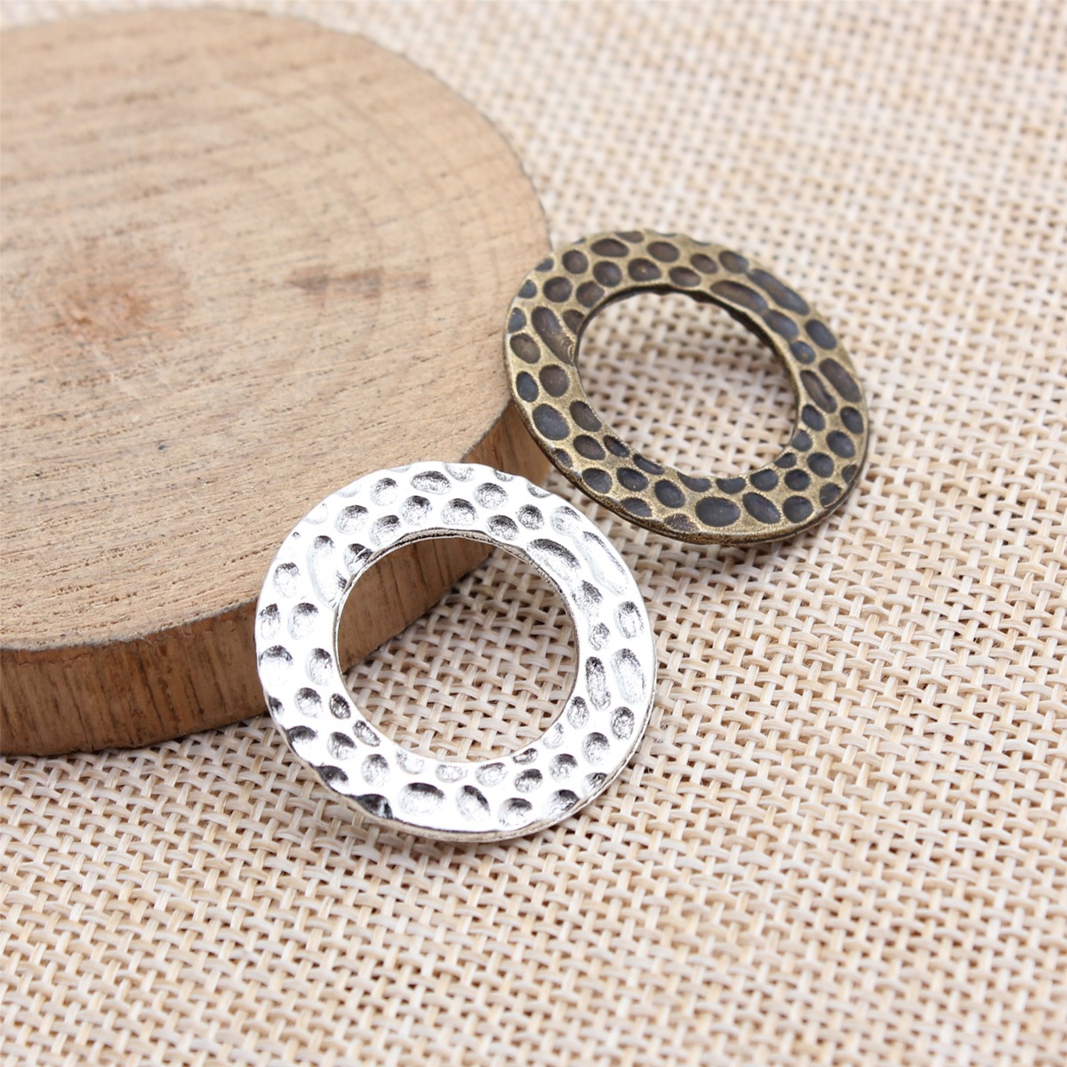WYSIWYG 5pcs 27x27mm 2 Colors  - Jewelry Making Hammer ulasan dan harga