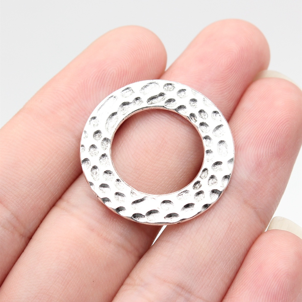 WYSIWYG 5pcs 27x27mm 2 Colors  - Jewelry Making Hammer ulasan dan harga